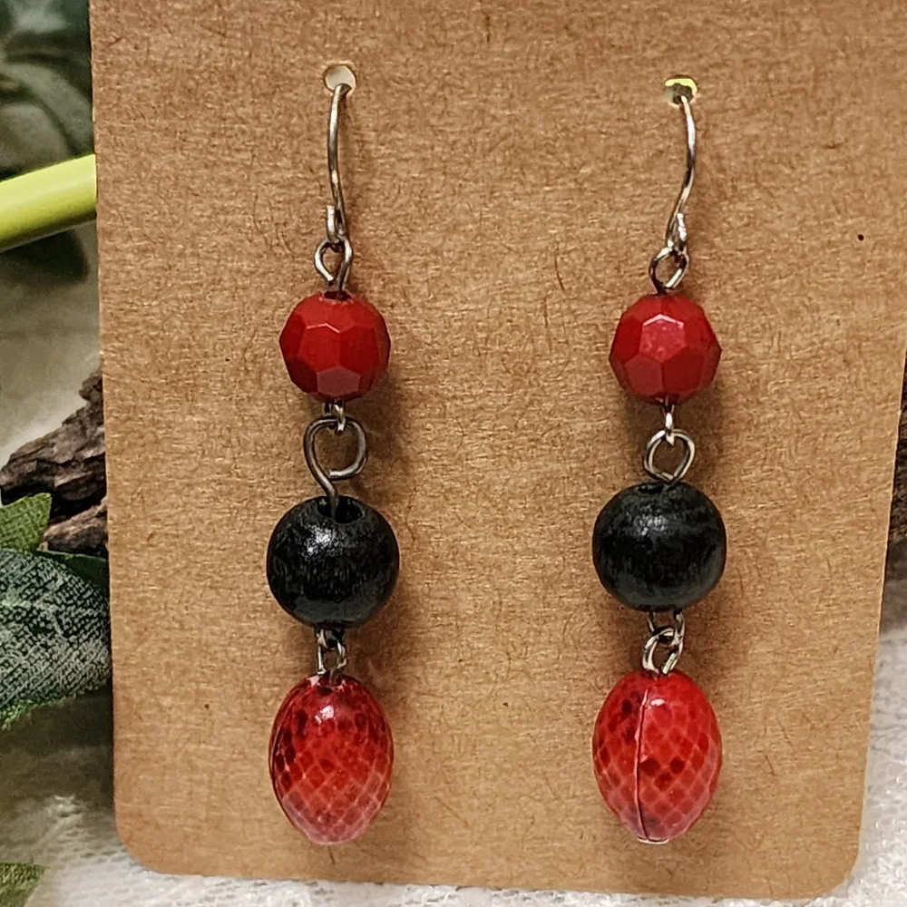 N/A boho red